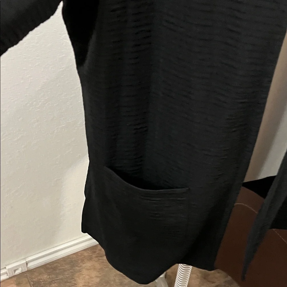 Chic Black Women's Cardigan - Picture 4 of 7